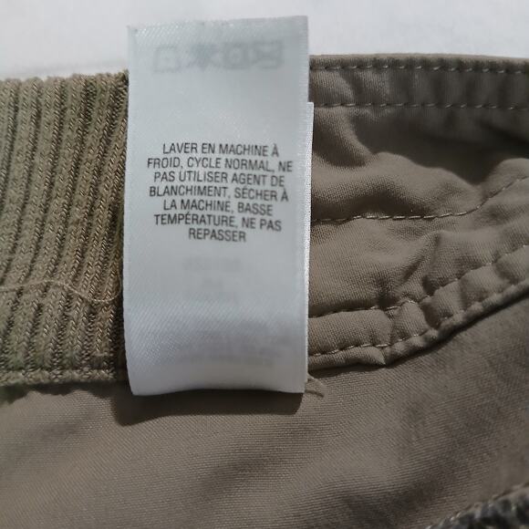 Cabelas XPG EXTREME PERFORMANCE GEAR quick dry hiking cargo pants sz 4 - Picture 13 of 13